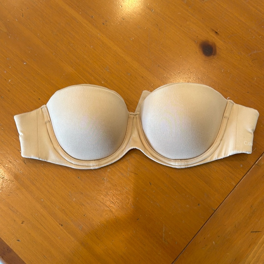 Women’s Calvin Klein strapless bra